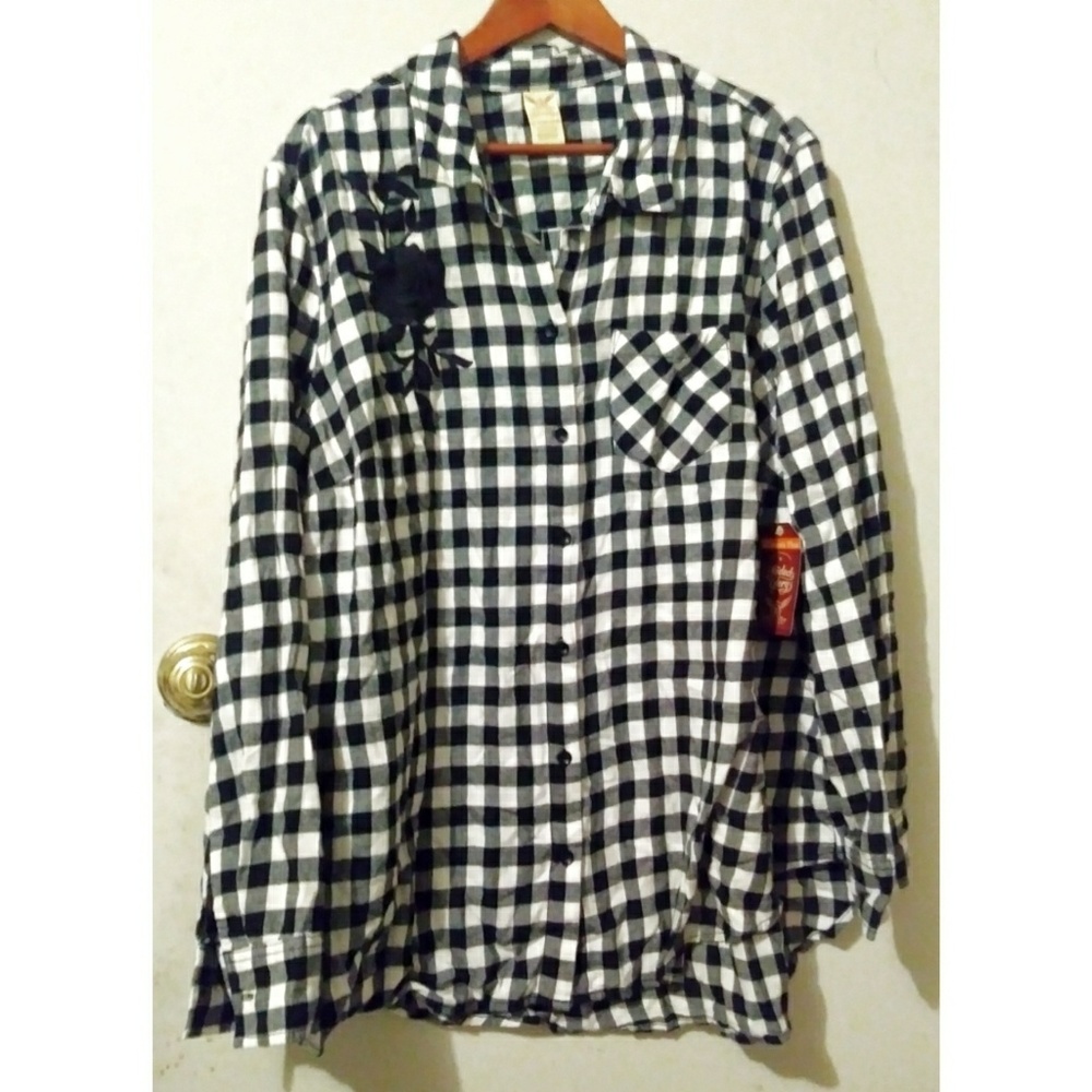 Faded Glory black check embroidered top 3X 22W 24W